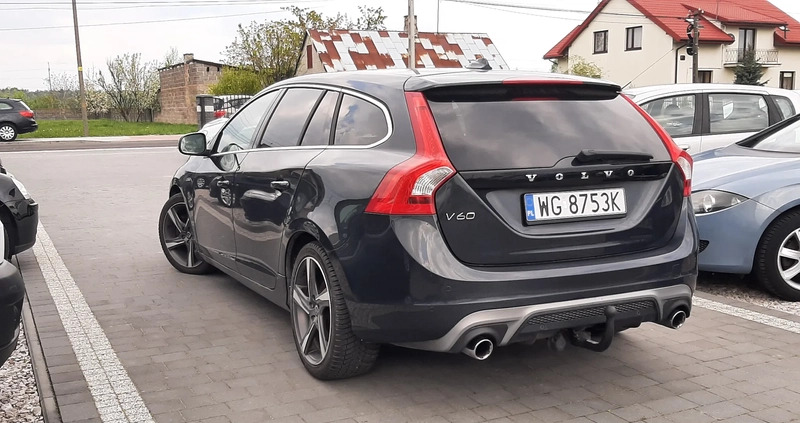 Volvo V60 cena 49999 przebieg: 218000, rok produkcji 2014 z Dobra małe 211